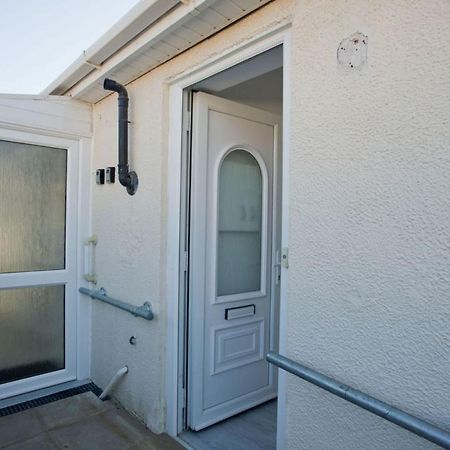 Hilda'S Retreat Accessible Wheel Chair Friendly With Hoist Poole Exterior photo