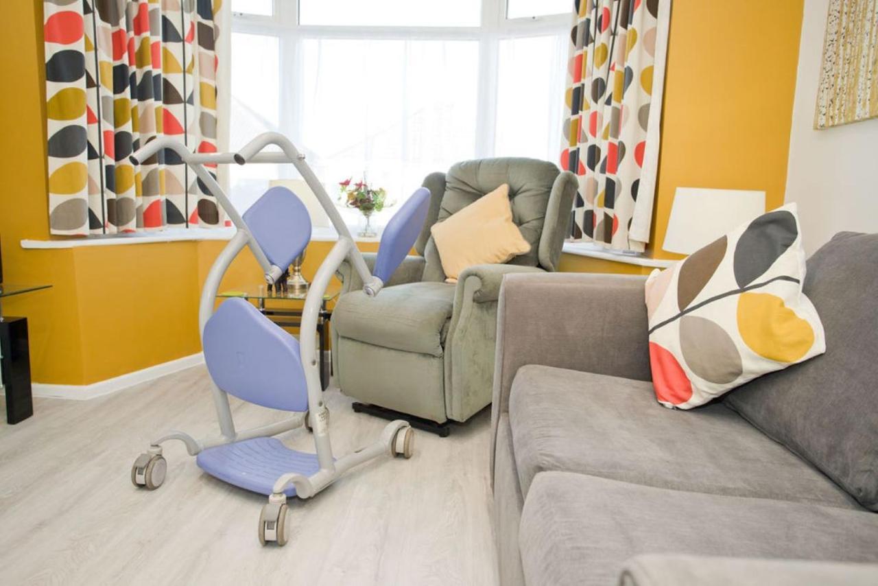 Hilda'S Retreat Accessible Wheel Chair Friendly With Hoist Poole Exterior photo